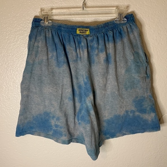 CHINATOWN MARKET TIEDYE UV REACTIVE BASKETBALL SHORTS - Picture 3 of 4